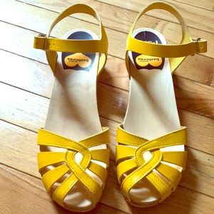 Swedish Hasbeens Debutante sz 10